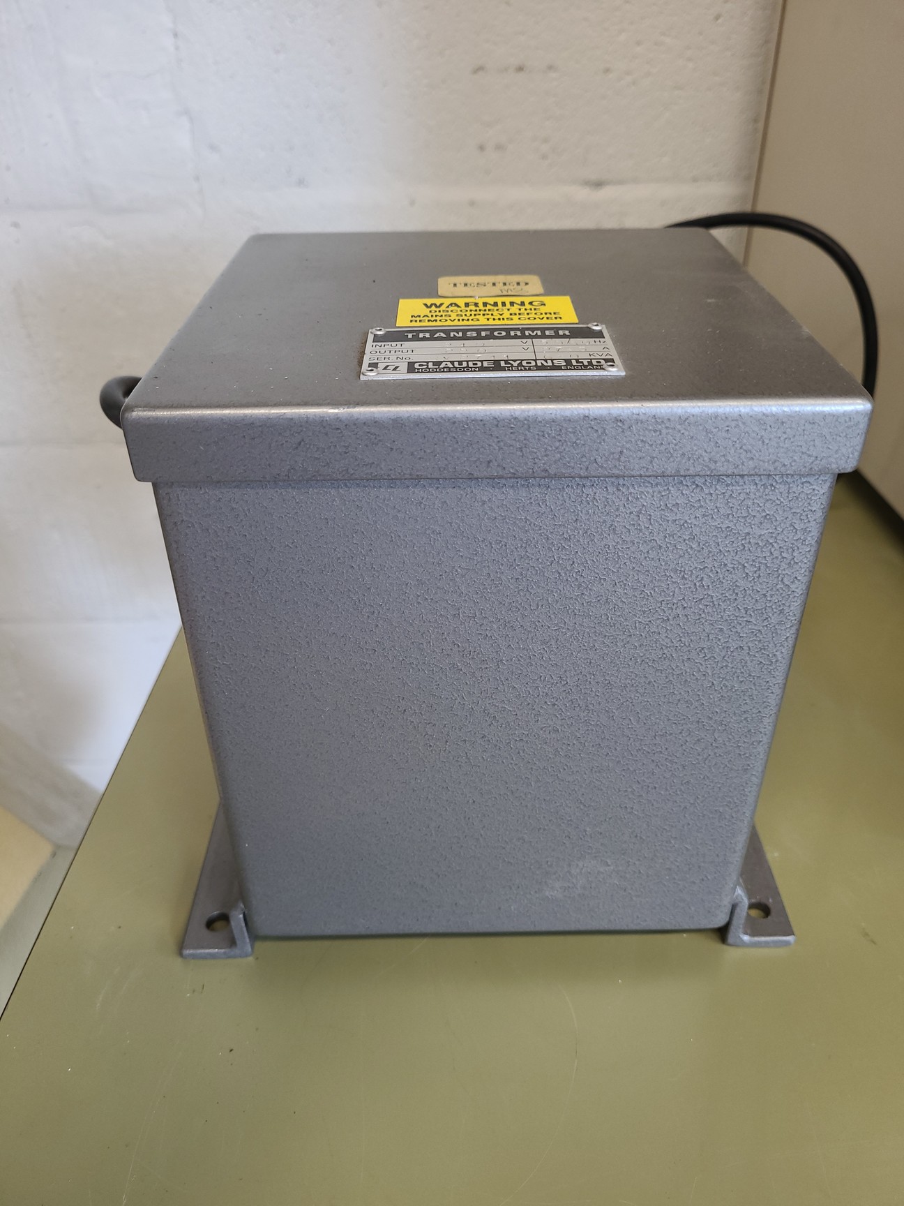 Image of Bruker IFS 66 FT-Raman Spectrometer System with Nikon Optiphot, Compressor Lab