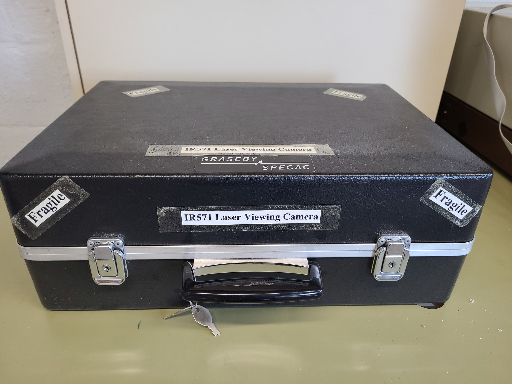 Image of Bruker IFS 66 FT-Raman Spectrometer System with Nikon Optiphot, Compressor Lab