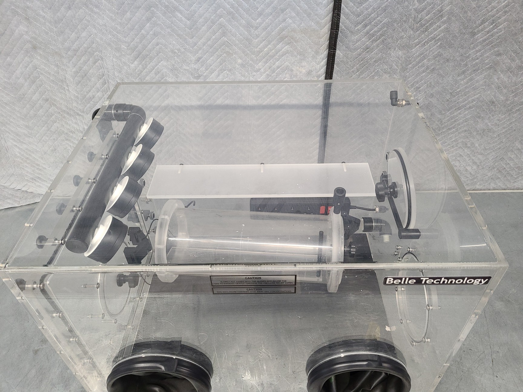Image of Belle Technology Glove Box + Controller 2 Protective Gloves Lab