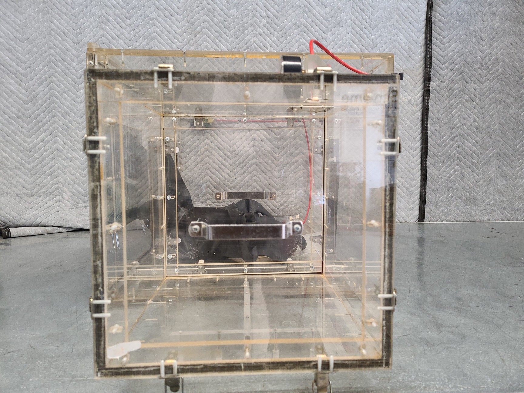 Perspex Box Lab Perspex Laboratory Glove Box & 2 Protective Gloves Lab