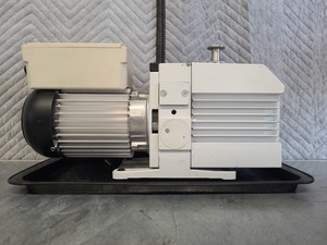 Thumbnail image of Hanning Elektro-Werke Trivac Vacuum Pump Typ D4B Lab