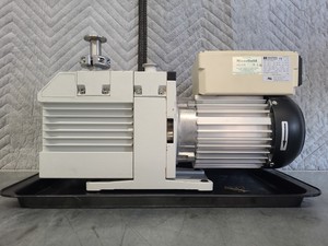 Thumbnail image of Hanning Elektro-Werke Trivac Vacuum Pump Typ D4B Lab