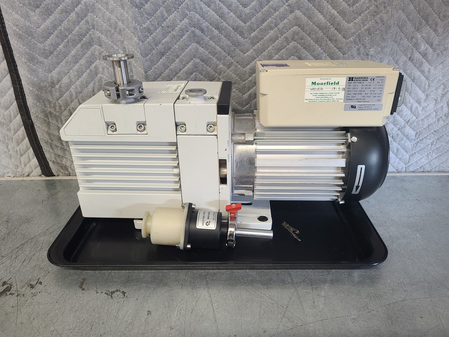 Image of Hanning Elektro-Werke Trivac Vacuum Pump Typ D4B Lab