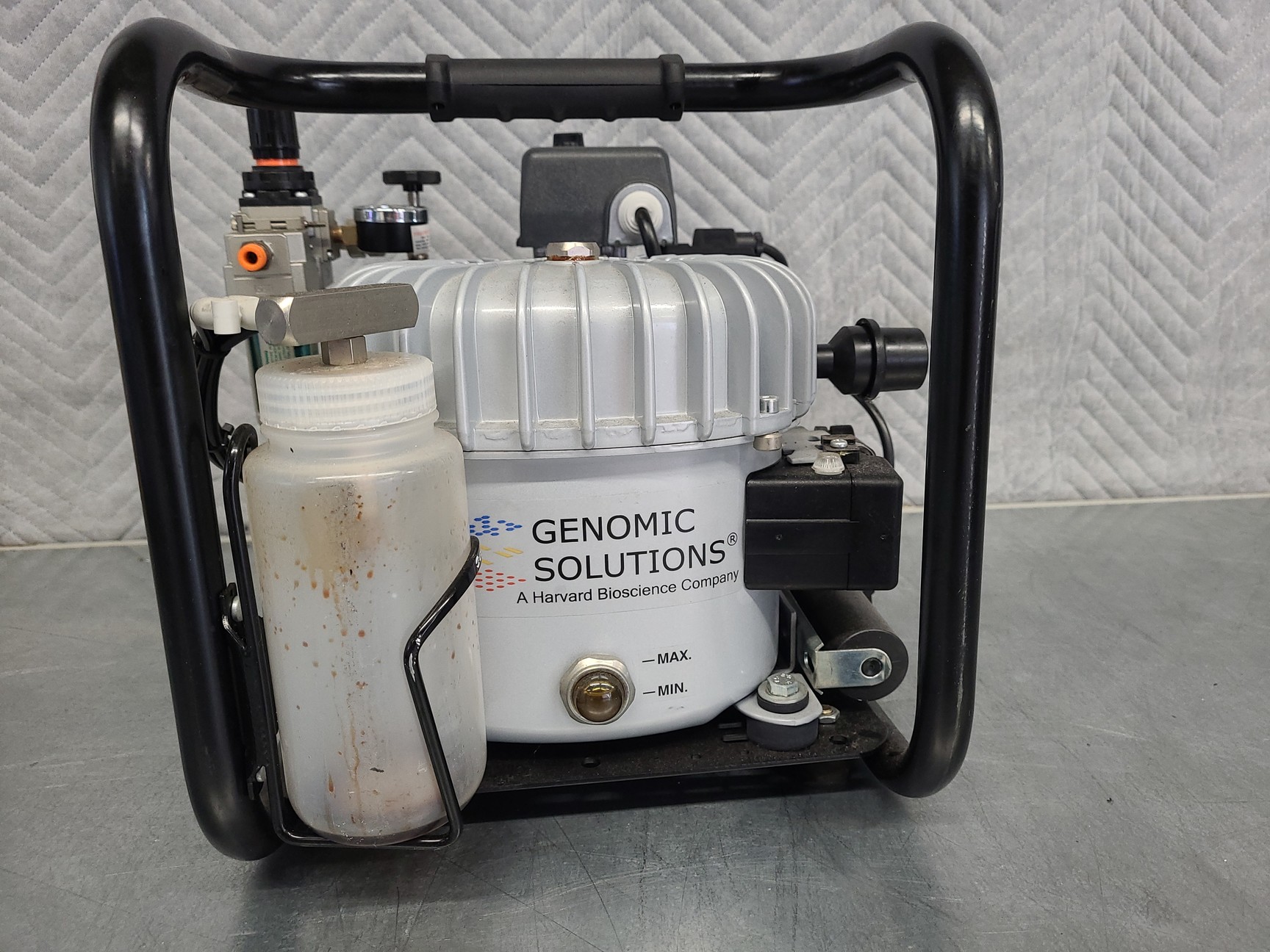 Image of Genomic Solutions Jun-Air Mini Air Compressor Lab