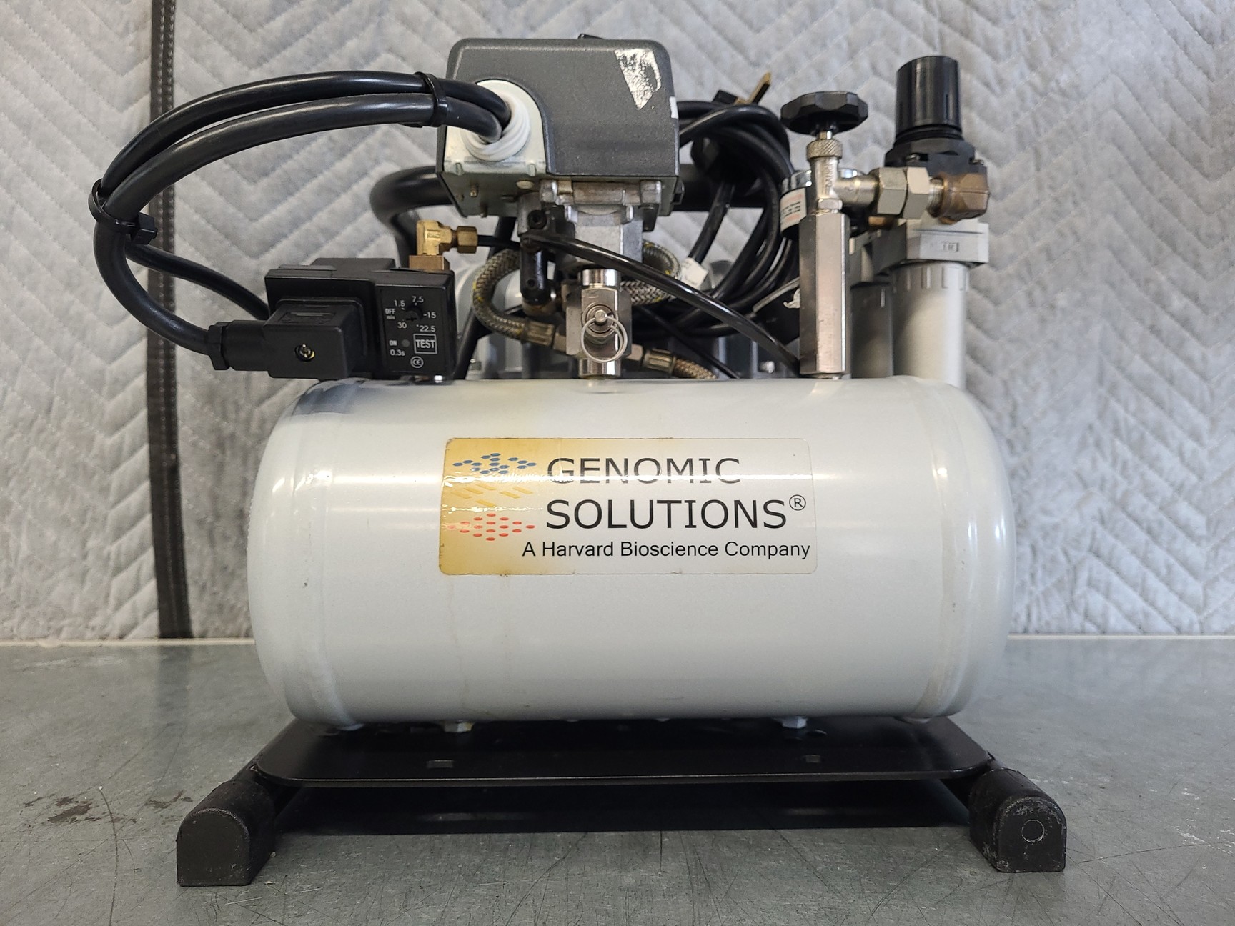 Image of Genomic Solutions Jun-Air Compressor DK-9400 Model 6 Lab