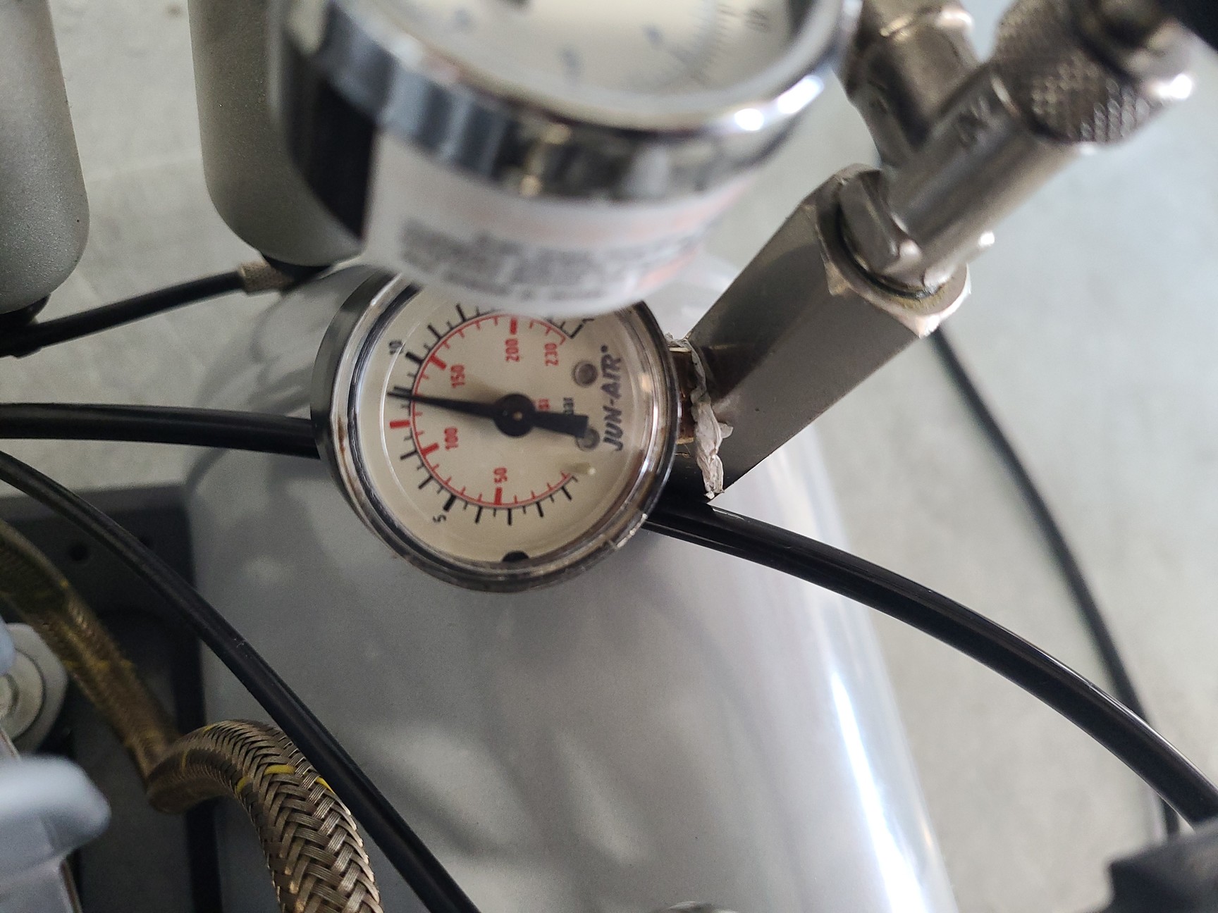 Image of Genomic Solutions Jun-Air Compressor DK-9400 Model 6 Lab