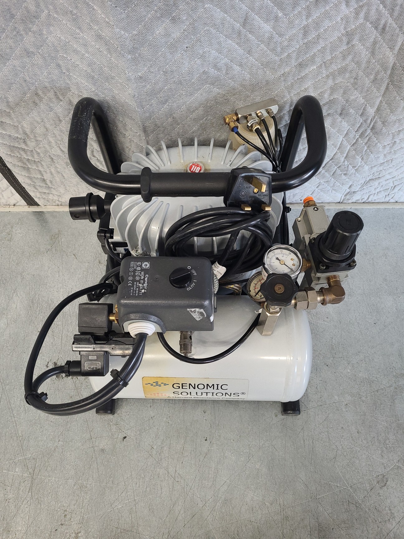 Image of Genomic Solutions Jun-Air Compressor DK-9400 Model 6 Lab