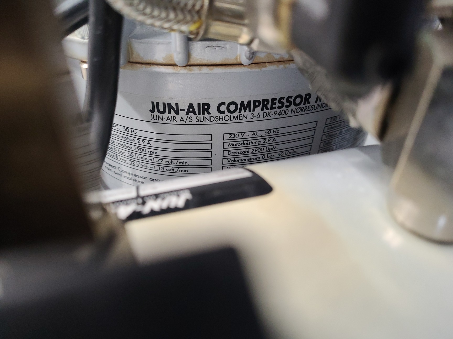 Image of Genomic Solutions Jun-Air Compressor DK-9400 Model 6 Lab