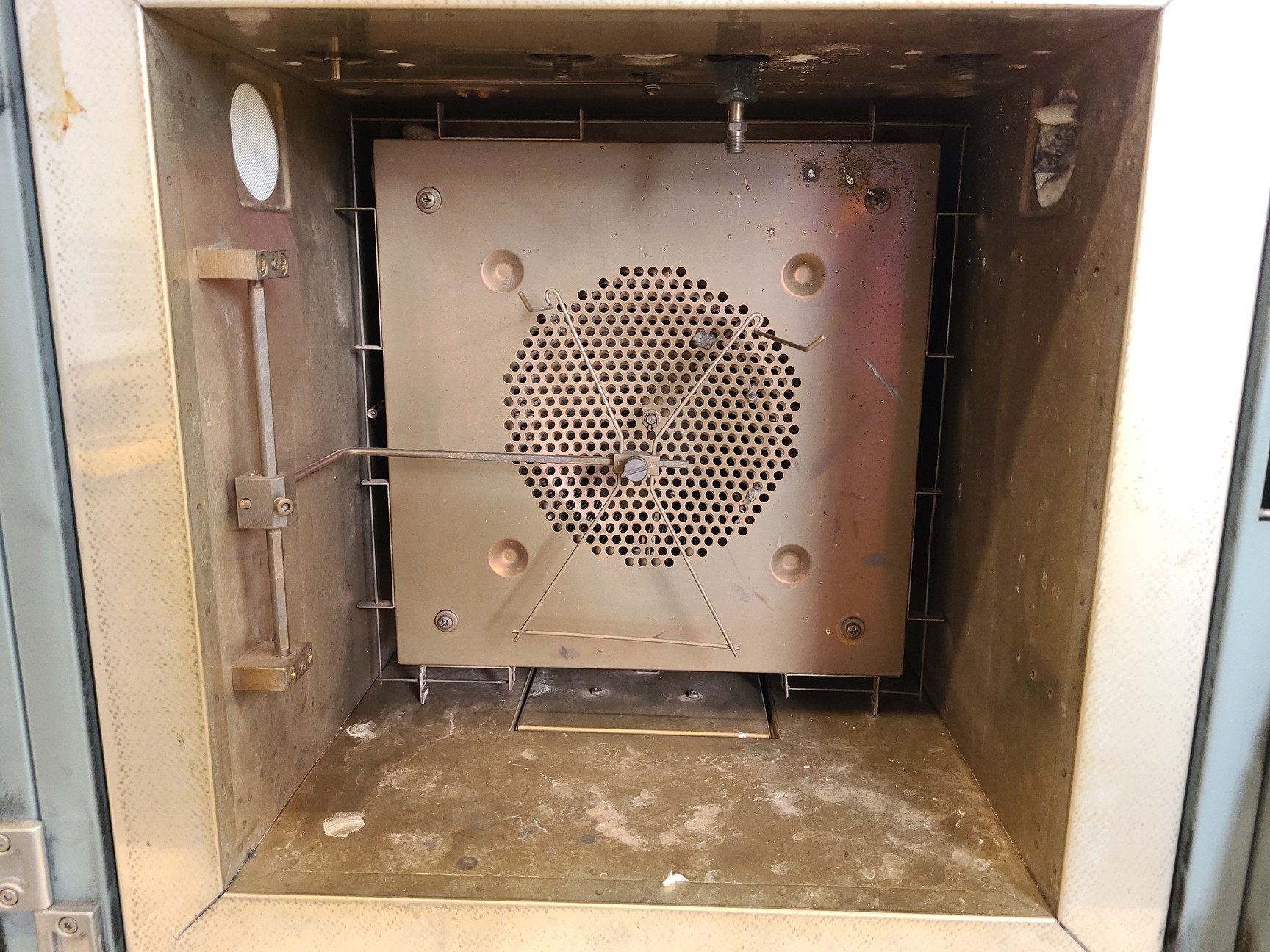 Image of Carlo Erba Instruments HRGC 5300 Gas Chromatograph - Cryo 520, LIN 500, FPD 500 