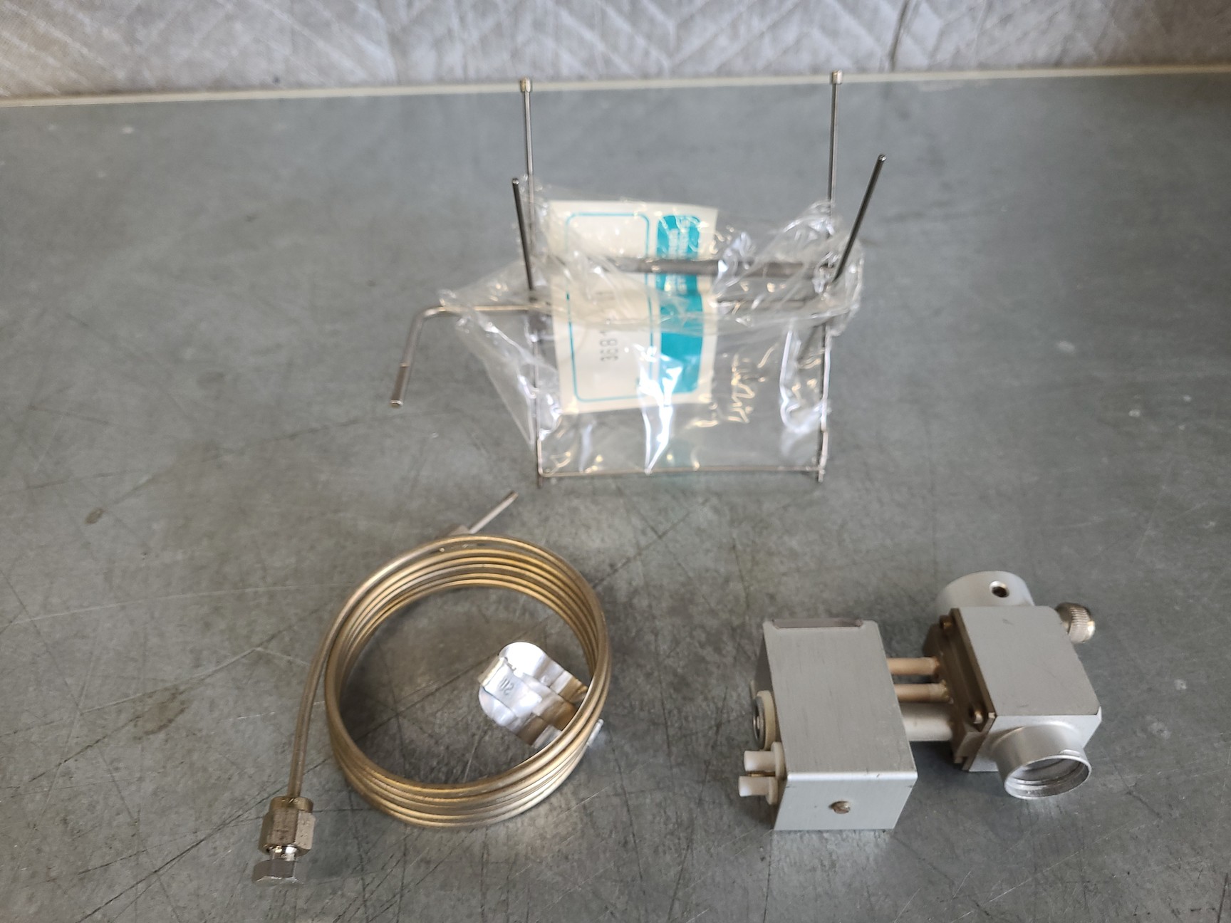Image of Carlo Erba Instruments HRGC 5300 Gas Chromatograph - Cryo 520, LIN 500, FPD 500 