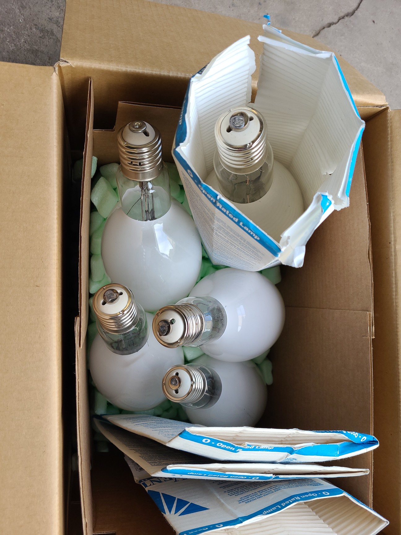 Image of 24 x Holophane Luminaire P7 Industrial Lights DPPB400MVD.92.M Lighting Fittings