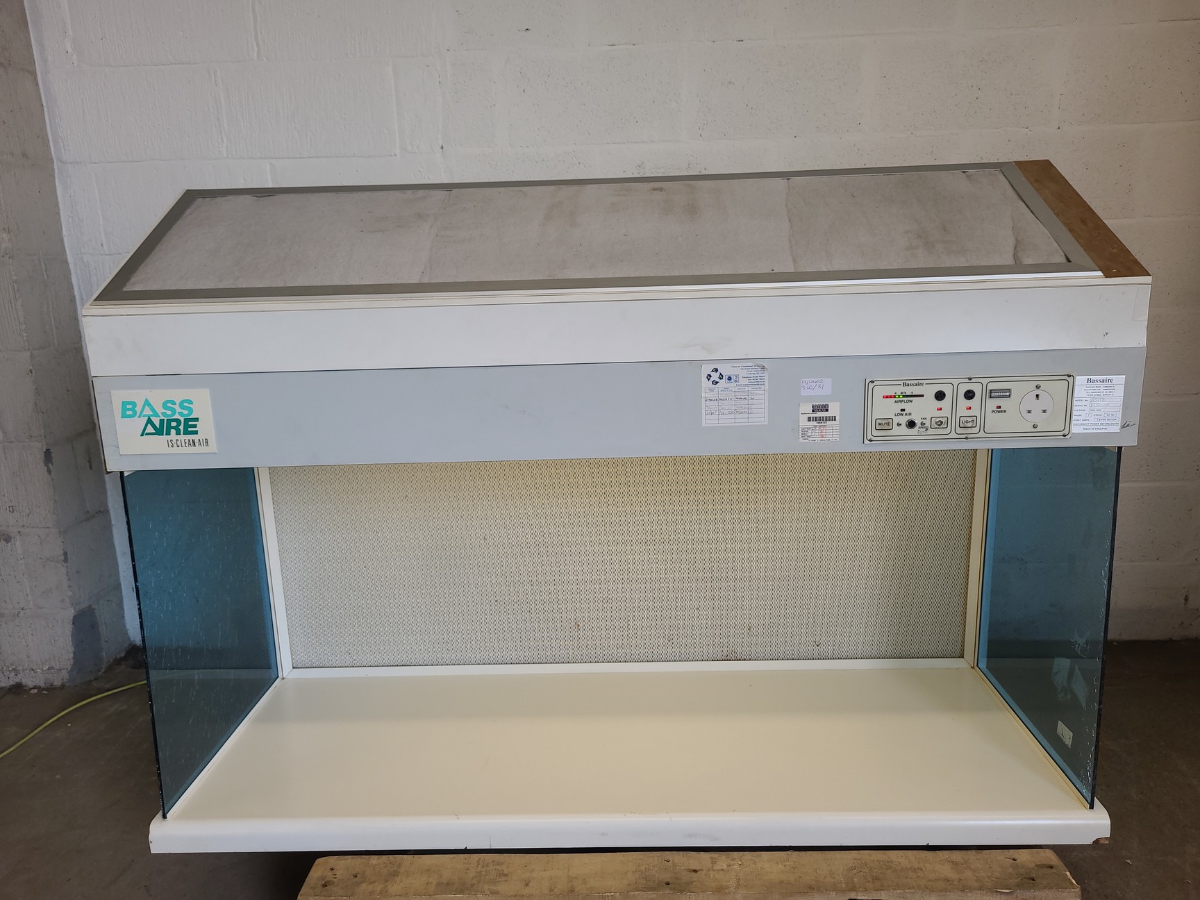 Image of Bassaire A5HD Laminar Flow Cabinet Lab