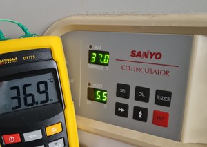 Thumbnail image of Sanyo MCO-17A CO2 Laboratory Incubator Lab Spares/Repairs