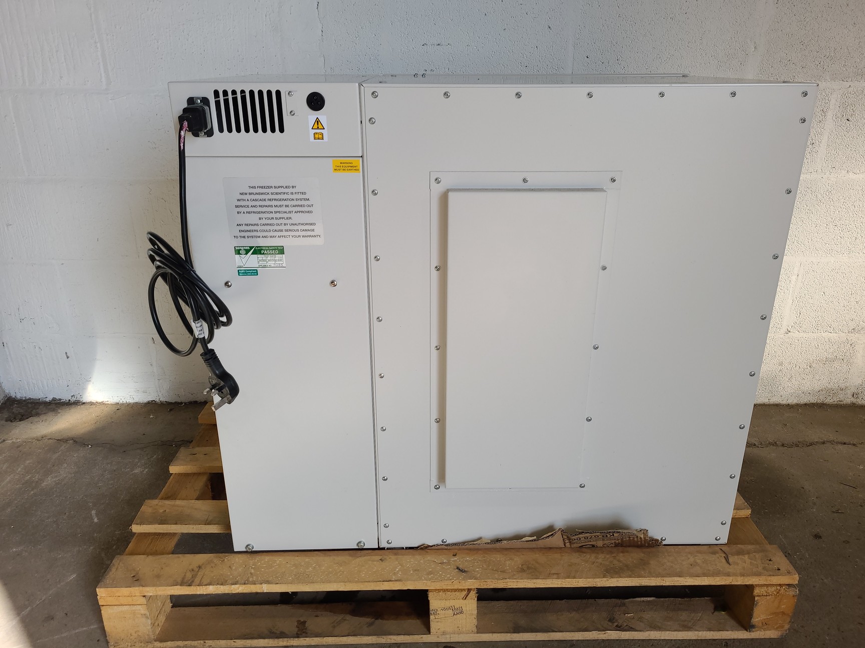 U101 Innova New Brunswick Ultra Low Temperature Undercounter Freezer U101 INNOVA Lab