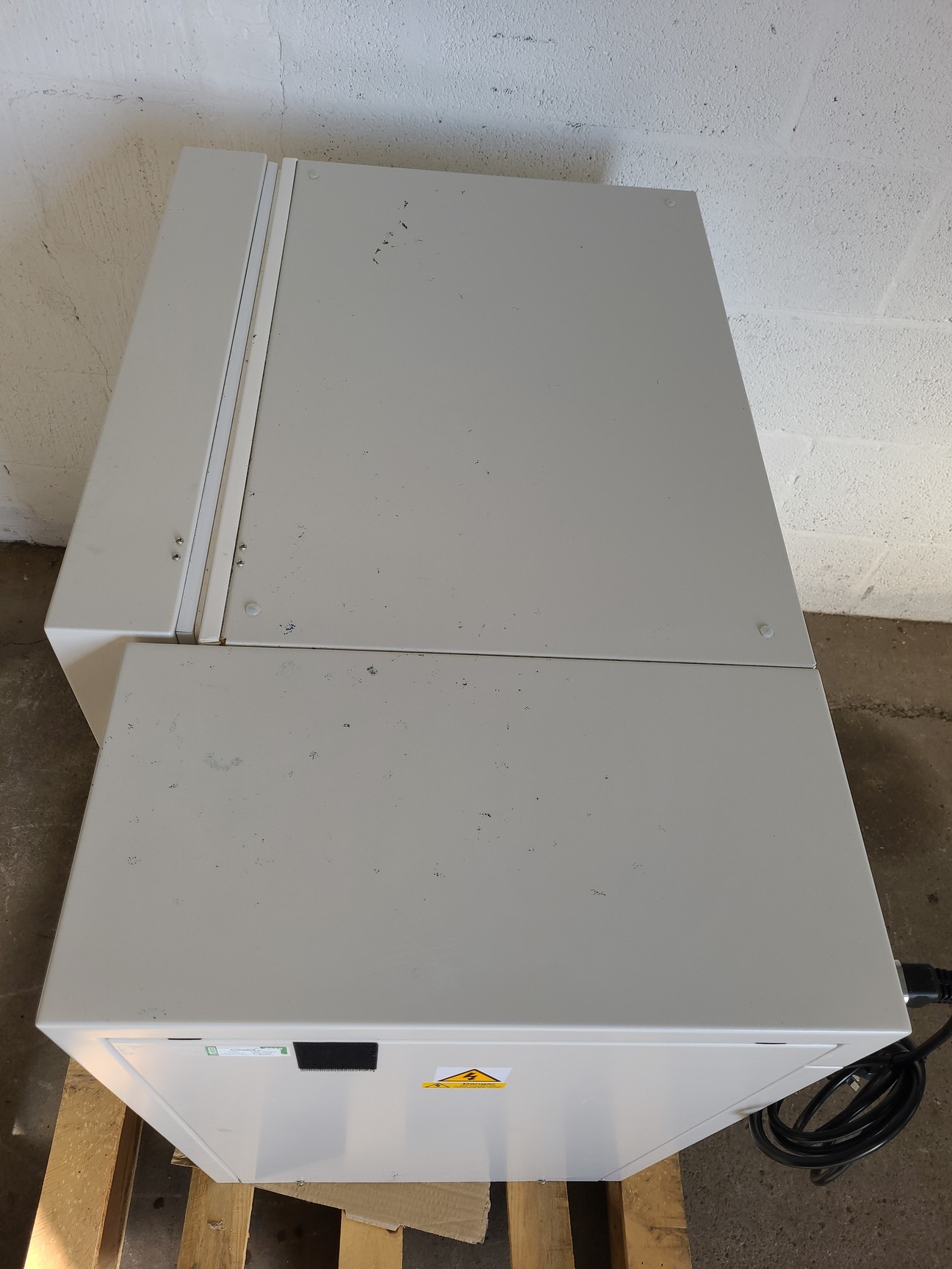 U101 Innova New Brunswick Ultra Low Temperature Undercounter Freezer U101 INNOVA Lab