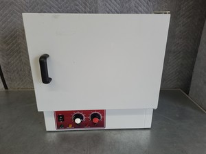 Thumbnail image of Genlab MINI/30/SS General Purpose Laboratory Incubator Lab