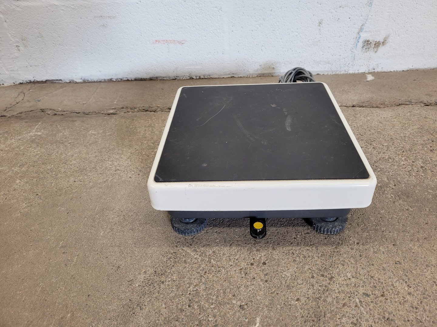 Image of Life Measurement Inc LMI Bod Pod 2000A Body Composition Tracking Chamber Lab