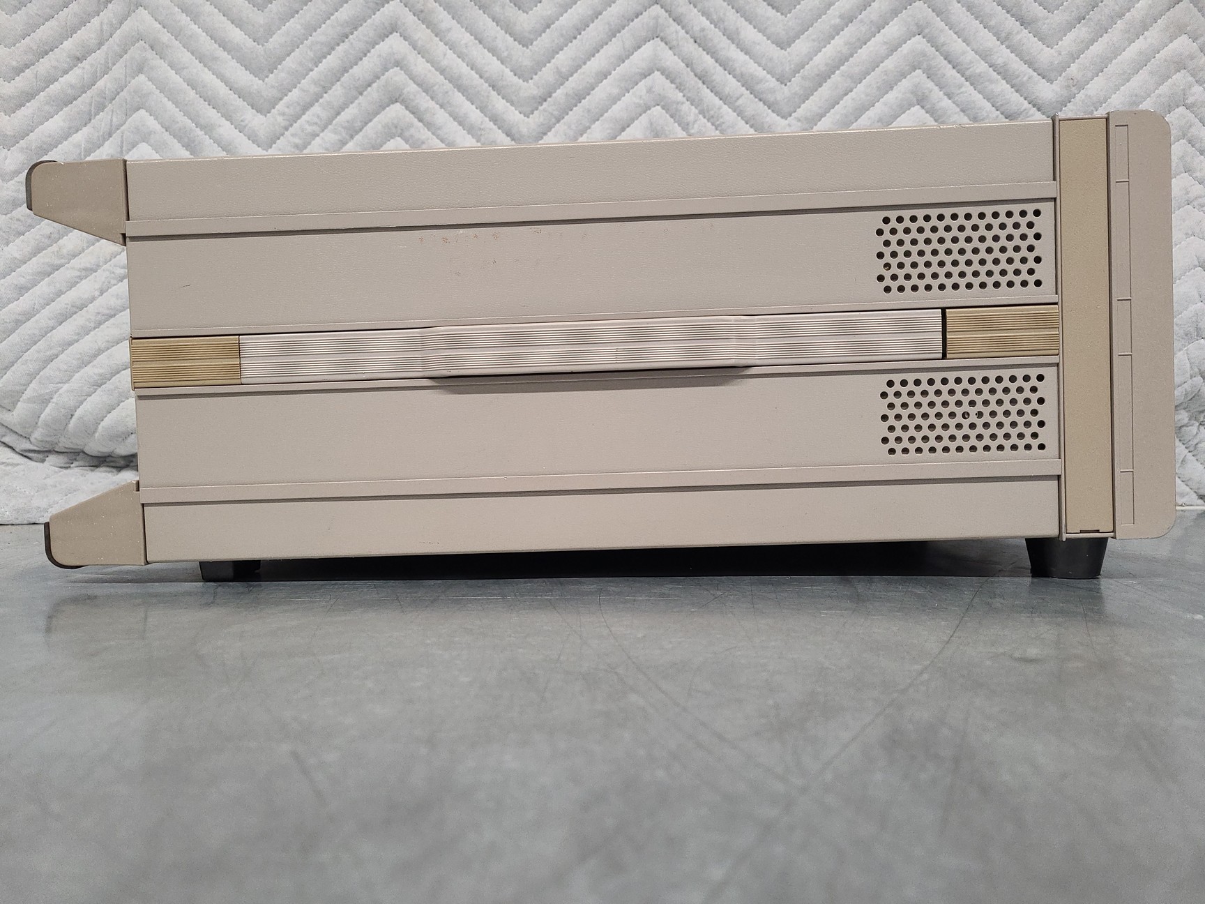 Image of Takeda Riken Spectrum Analyser TR4133B 100 Kcs to 20 GHz Lab