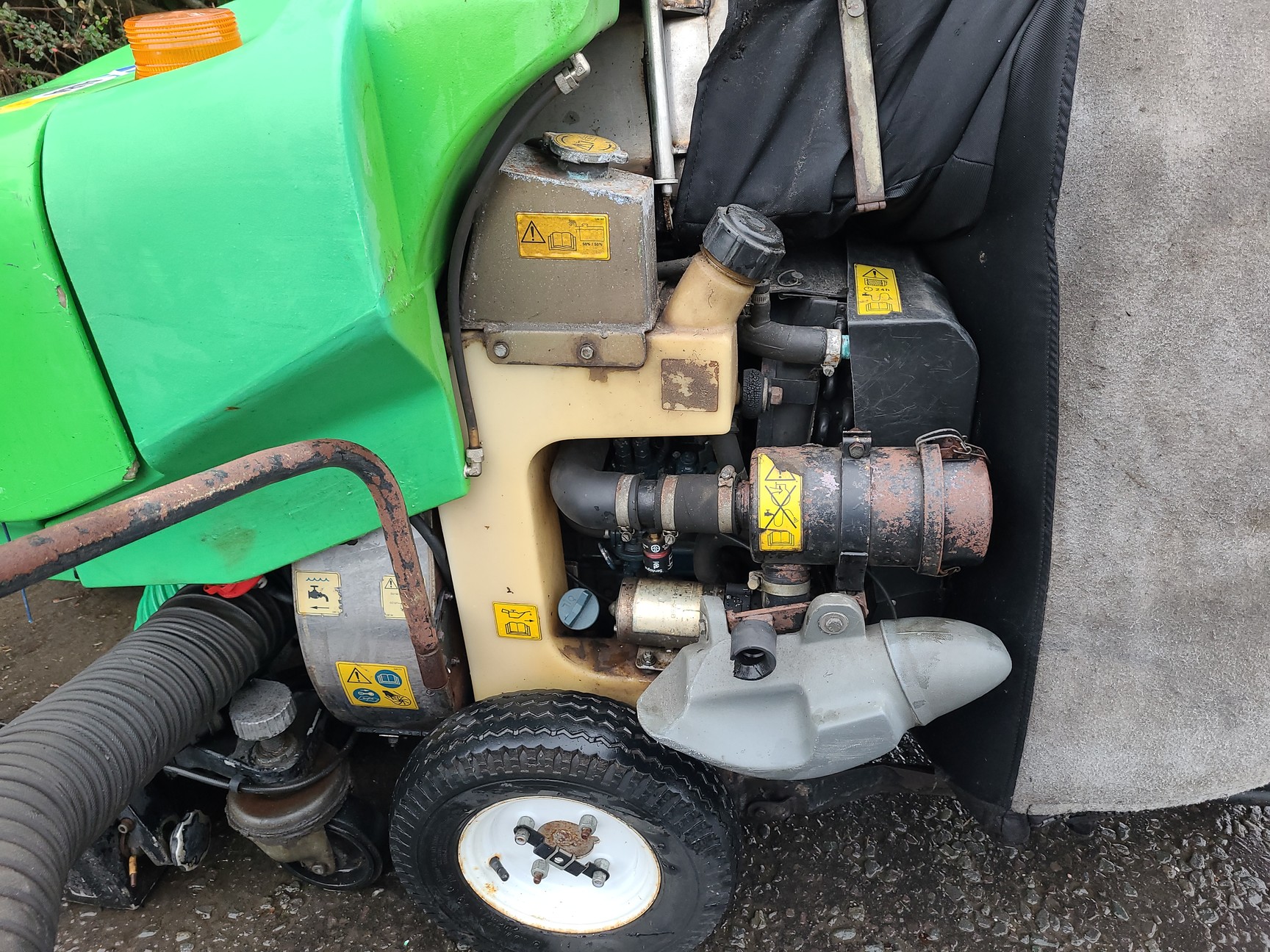 Image of Tennant 414 Green Machine Floor/ Road/ Pavement Sweeper 