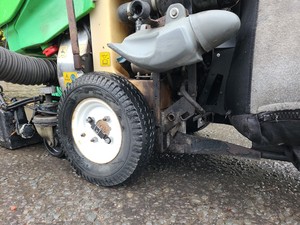 Thumbnail image of Tennant 414 Green Machine Floor/ Road/ Pavement Sweeper 