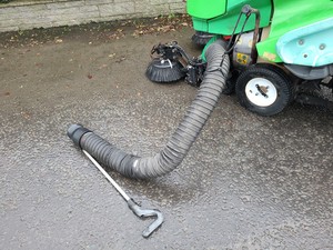 Thumbnail image of Tennant 414 Green Machine Floor/ Road/ Pavement Sweeper 