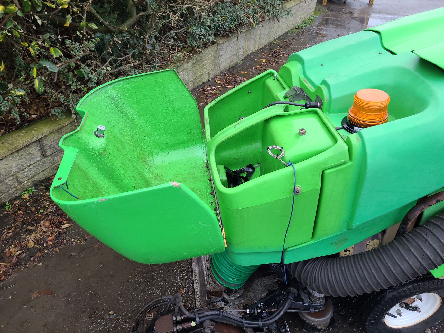 Image of Tennant 414 Green Machine Floor/ Road/ Pavement Sweeper 