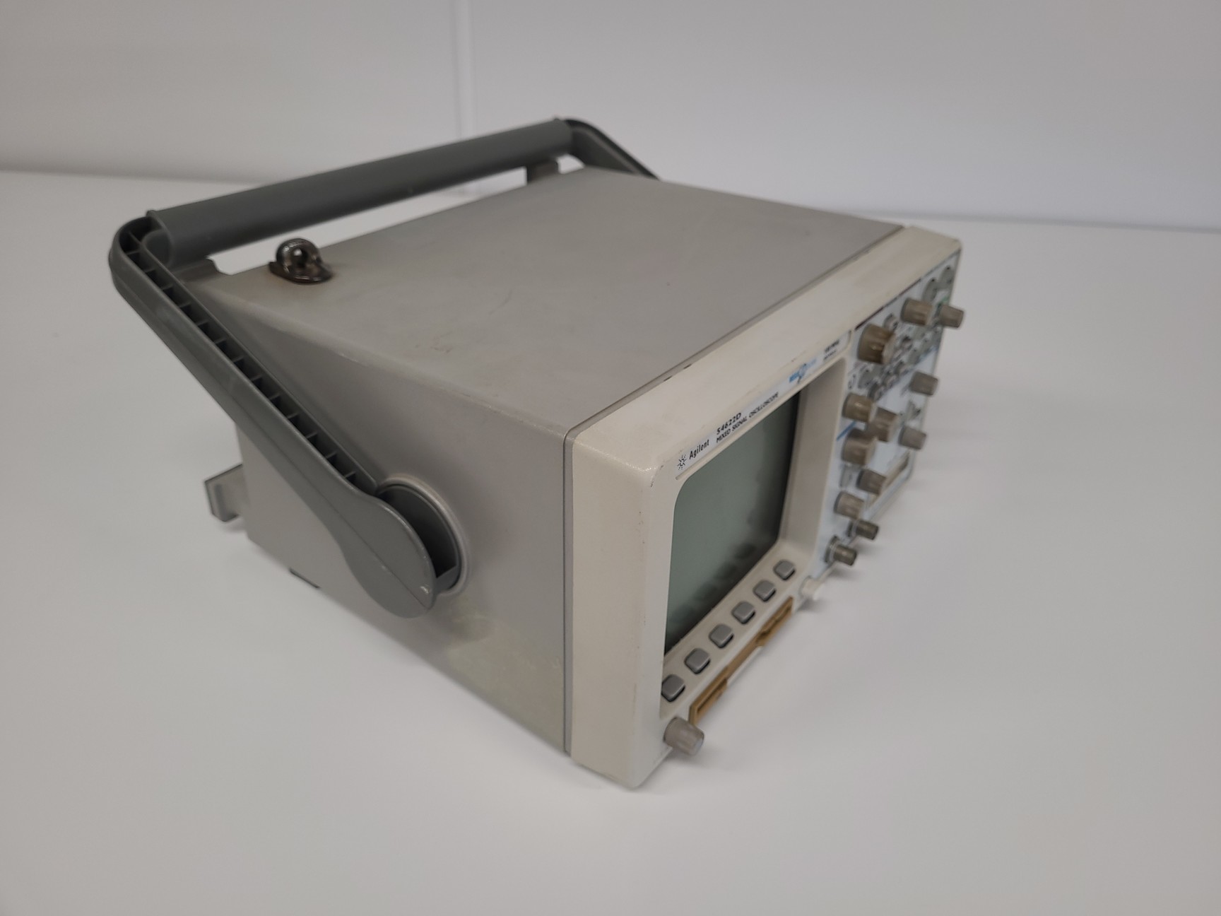 Image of Agilent Digital Mixed Signal Oscilloscope 54622D Lab