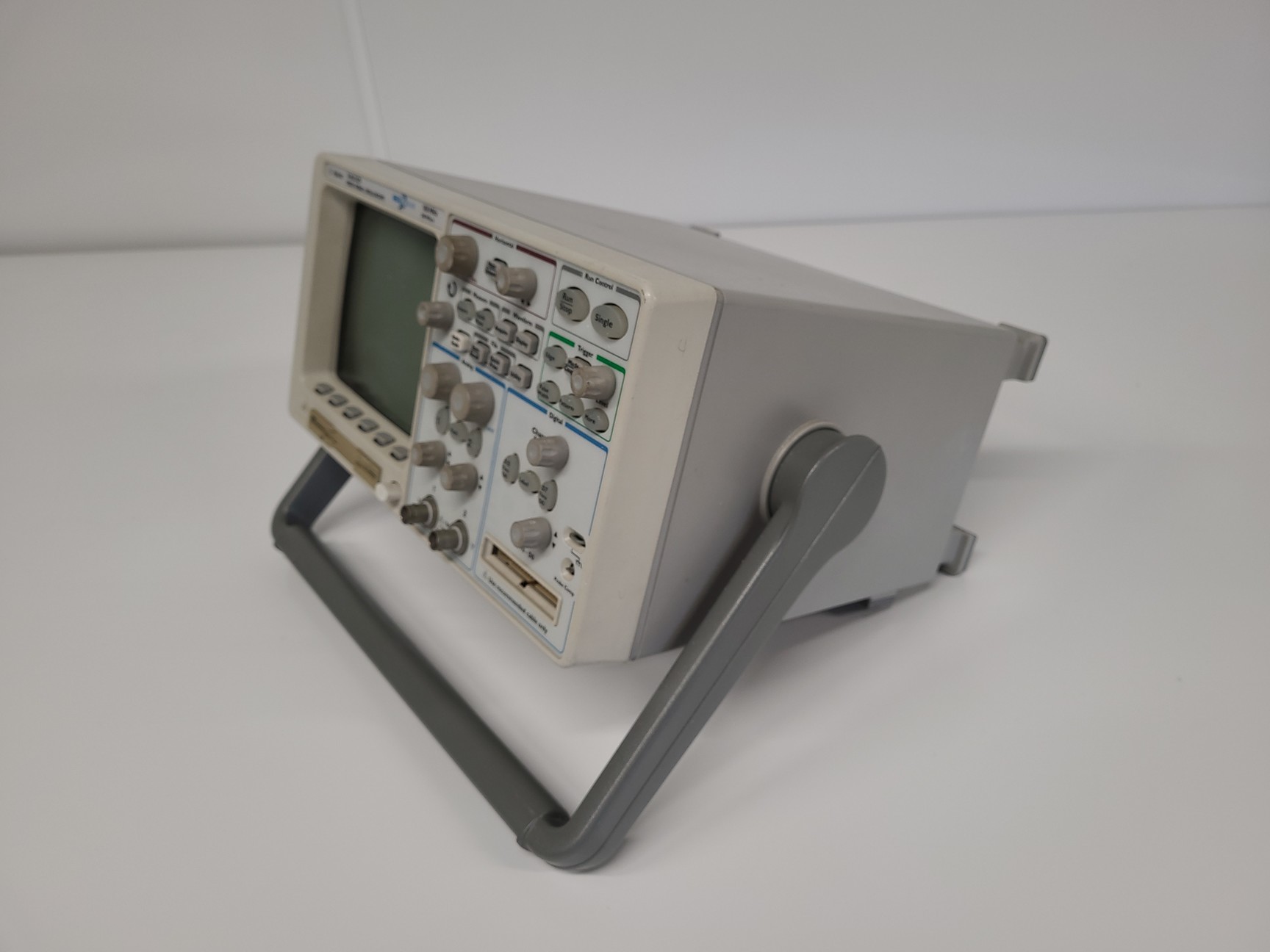 Image of Agilent 54622D Mixed Signal Digital Oscilloscope Lab