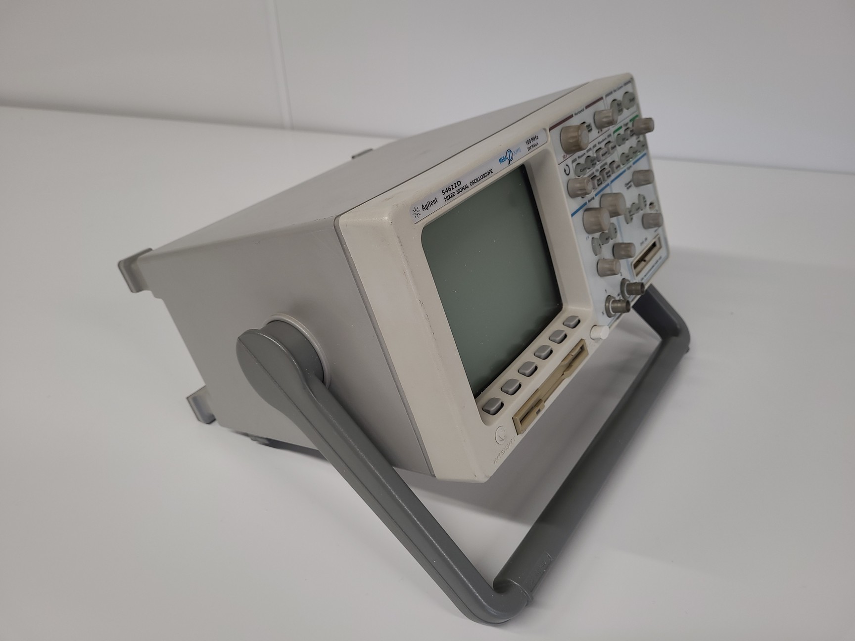 Image of Agilent 54622D Mixed Signal Digital Oscilloscope Lab