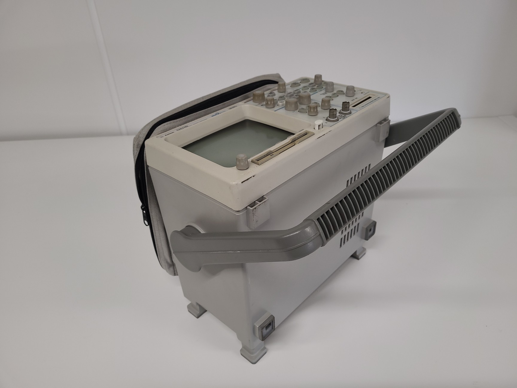 Image of Agilent 54622D Digital Mixed Signal Oscilloscope with Probes Lab