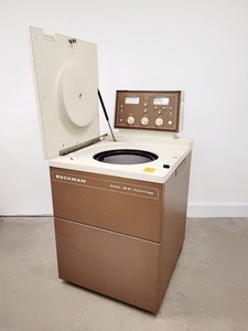 Image of BECKMAN Model J2-21 Floor Standing Centrifuge Lab