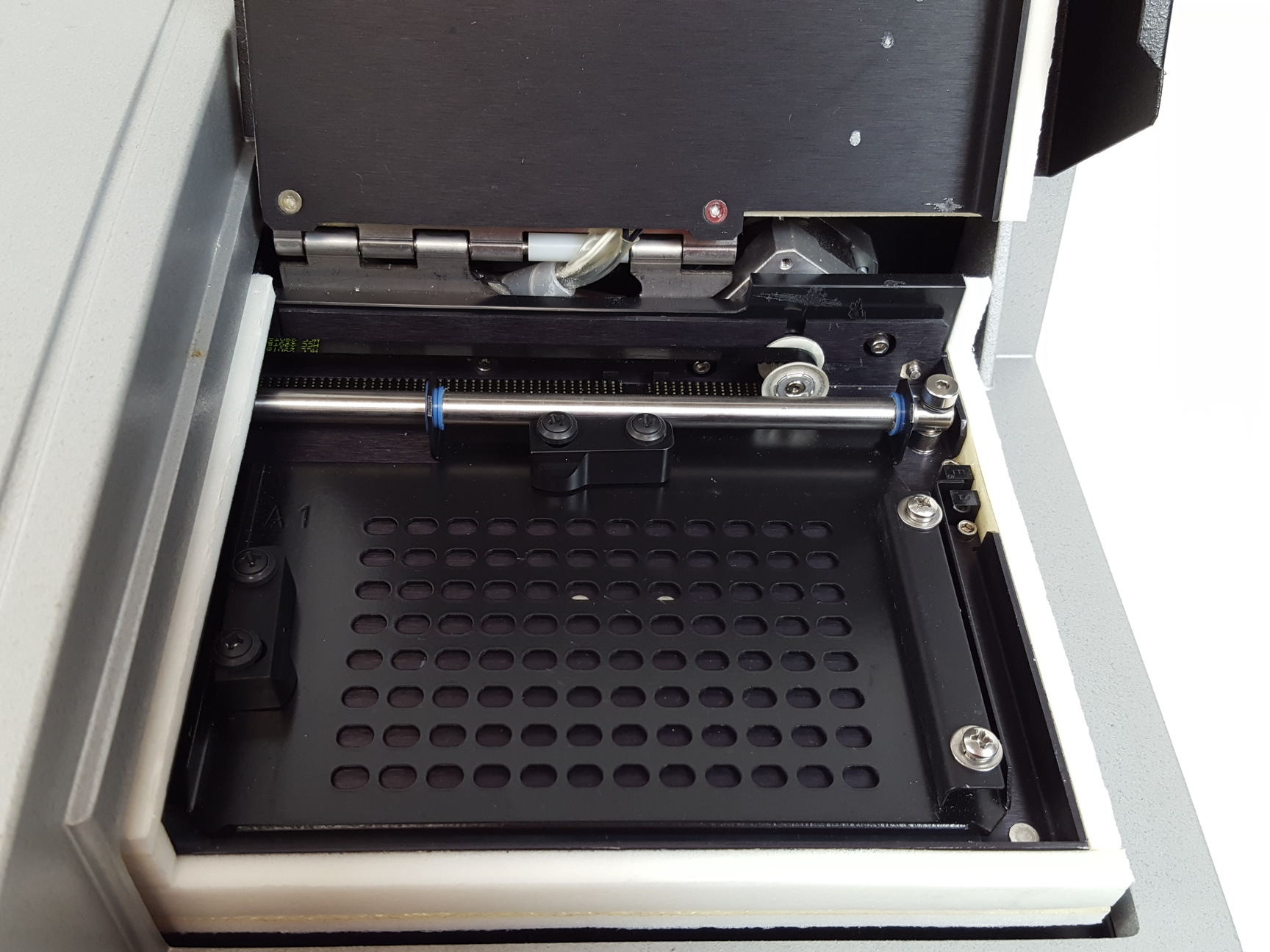 Image of Biotek Instruments Microplate Reader Model: ELx808 Lab