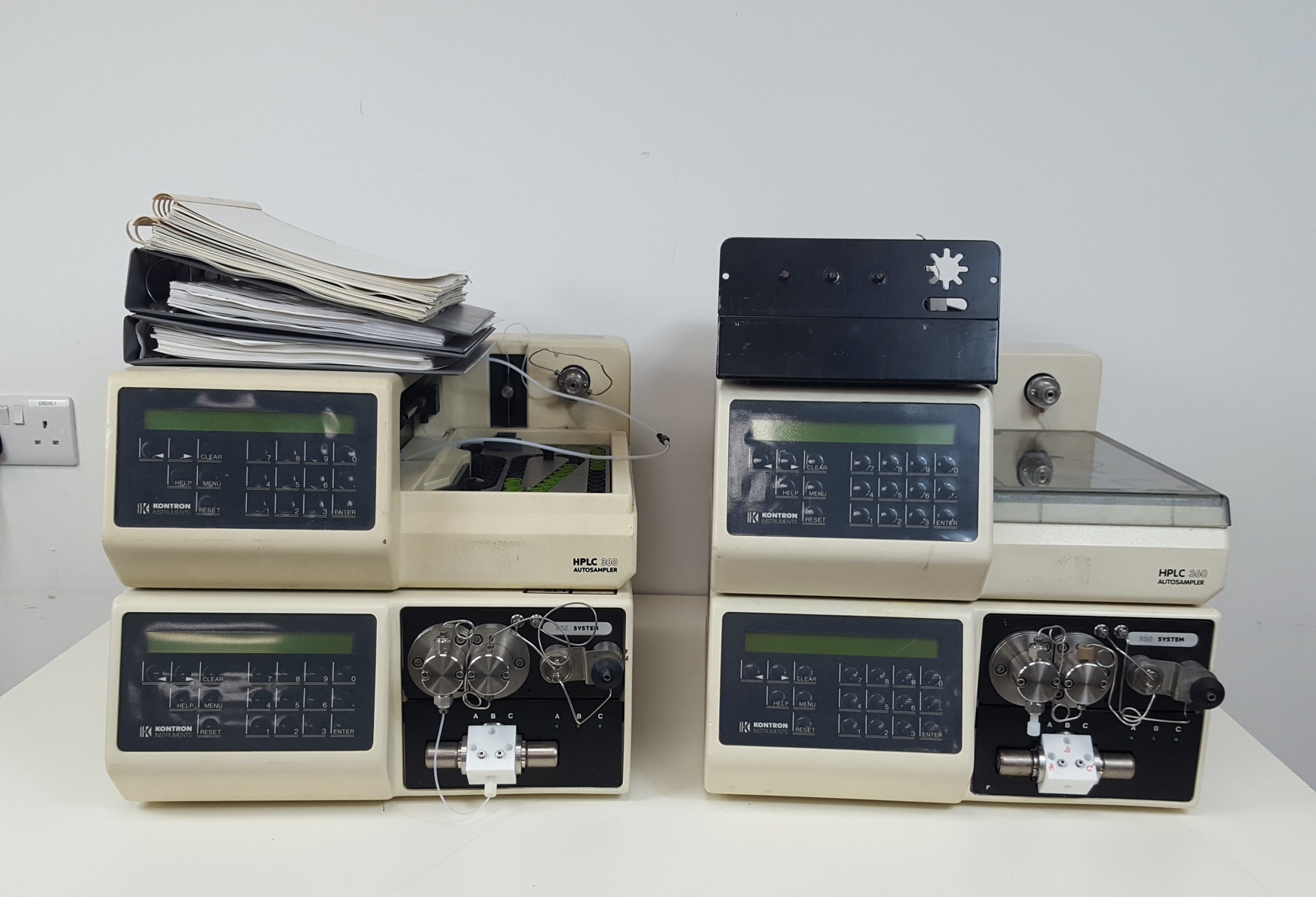 Image of Kontron Instruments HPLC Analysis System - 2x HPLC 360 Autosampler 2 x 325 Pump