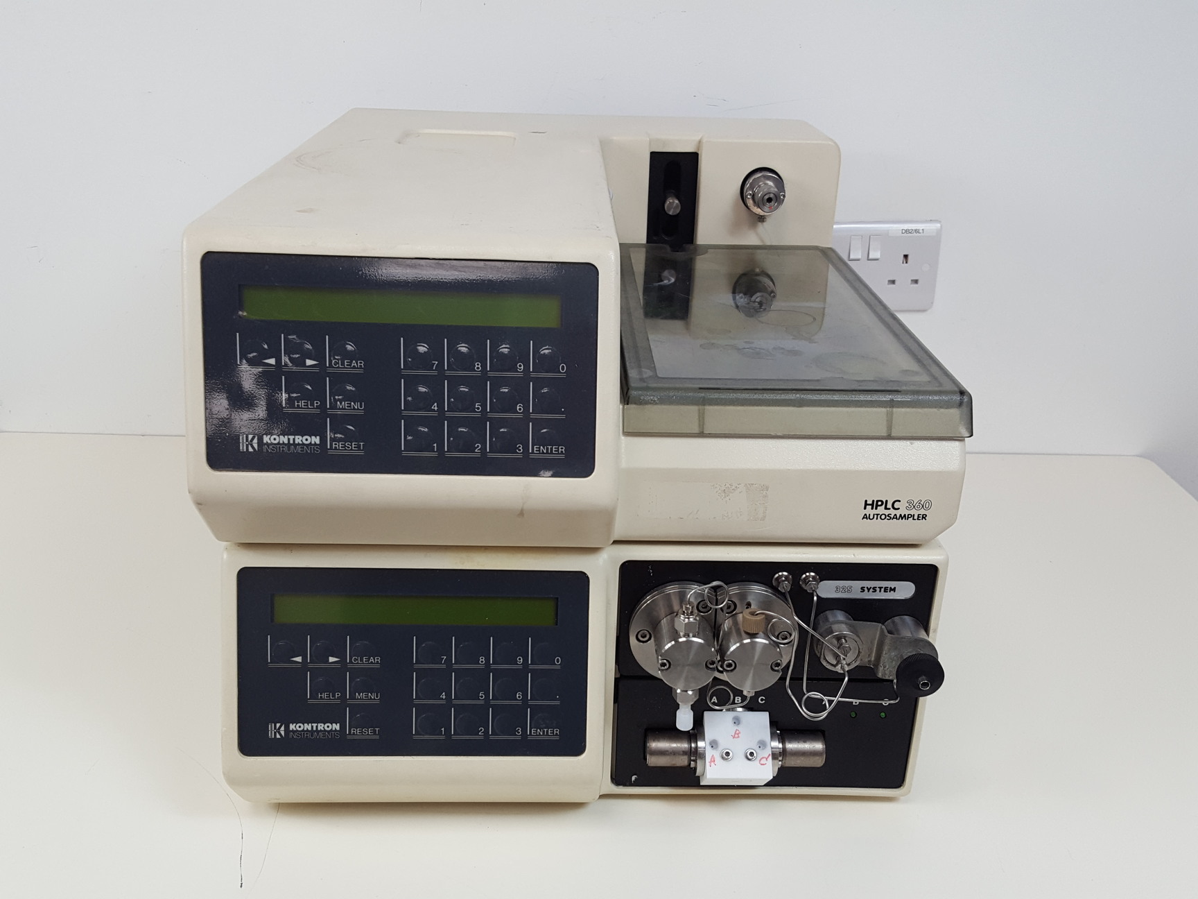 Image of Kontron Instruments HPLC Analysis System - 2x HPLC 360 Autosampler 2 x 325 Pump
