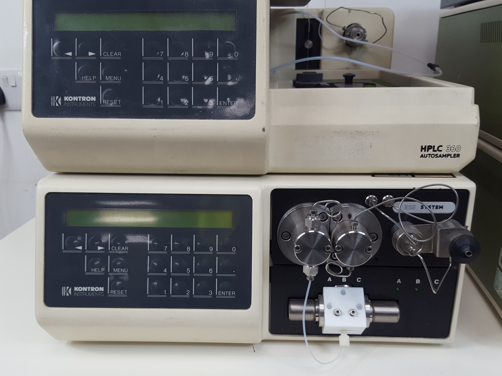 Image of Kontron Instruments HPLC Analysis System - 2x HPLC 360 Autosampler 2 x 325 Pump