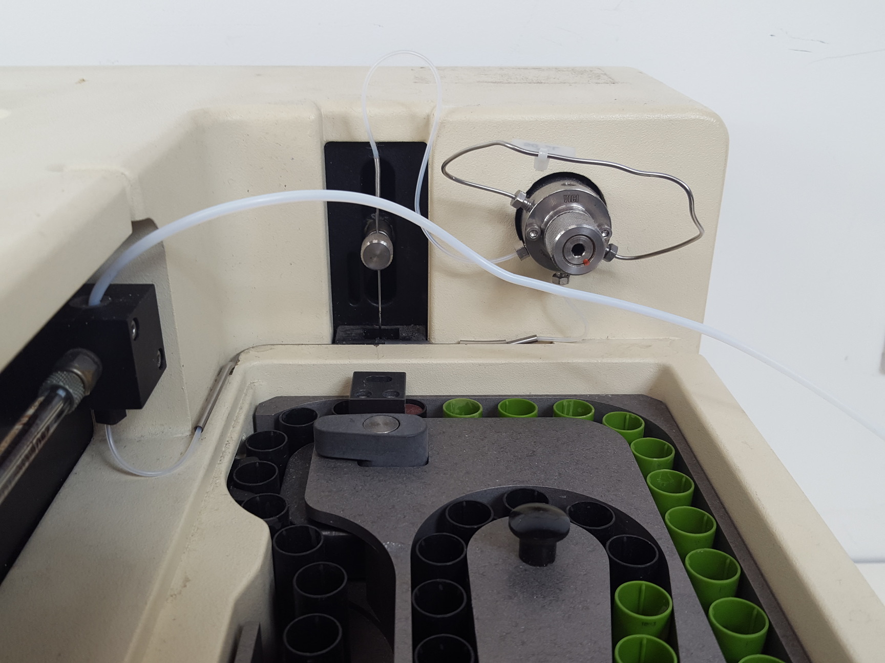Image of Kontron Instruments HPLC Analysis System - 2x HPLC 360 Autosampler 2 x 325 Pump