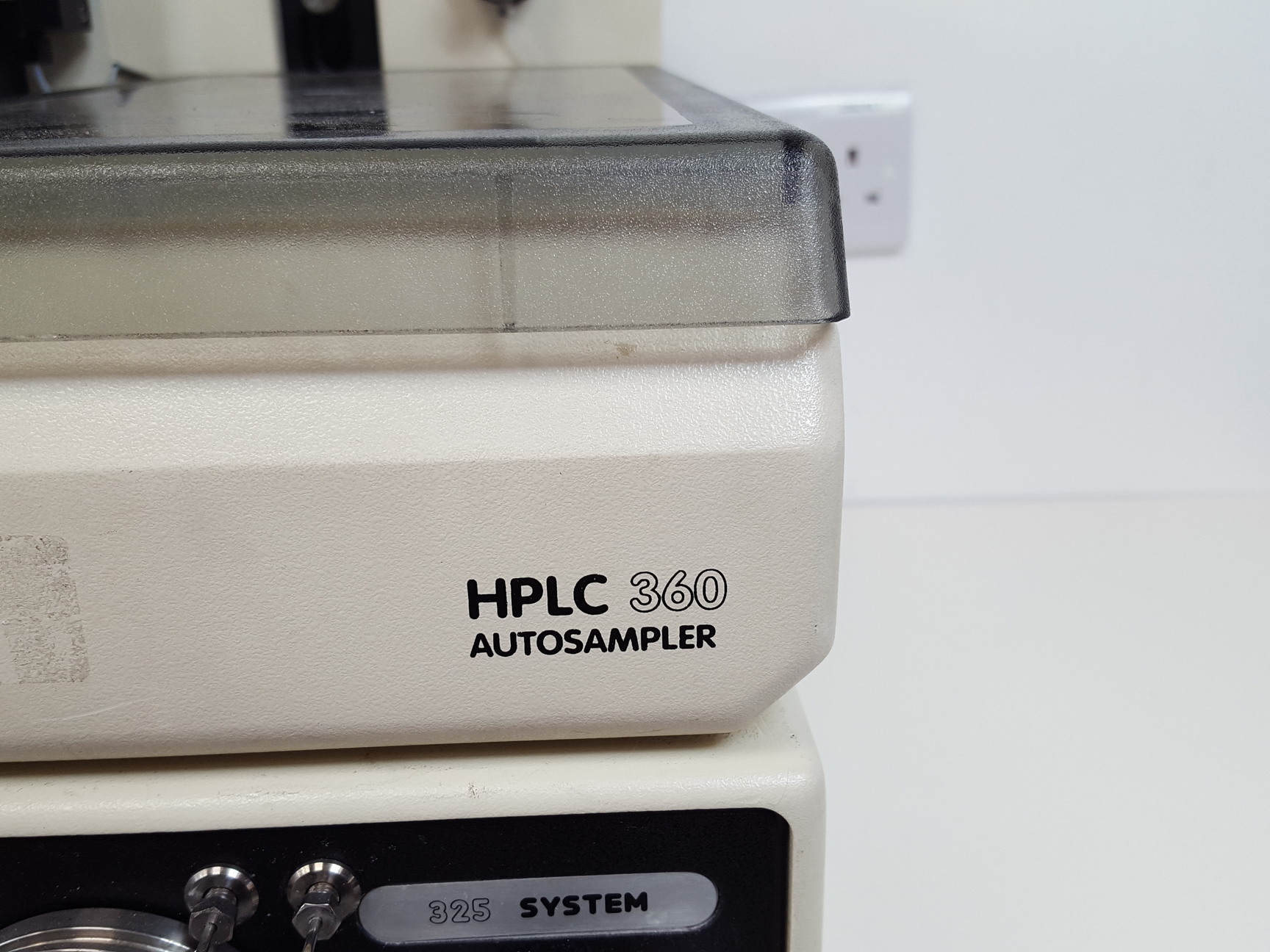 Image of Kontron Instruments HPLC Analysis System - 2x HPLC 360 Autosampler 2 x 325 Pump