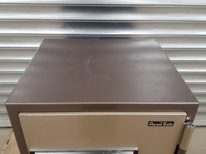 Thumbnail image of Leabank Royal Safe with Key & Combination Locking System