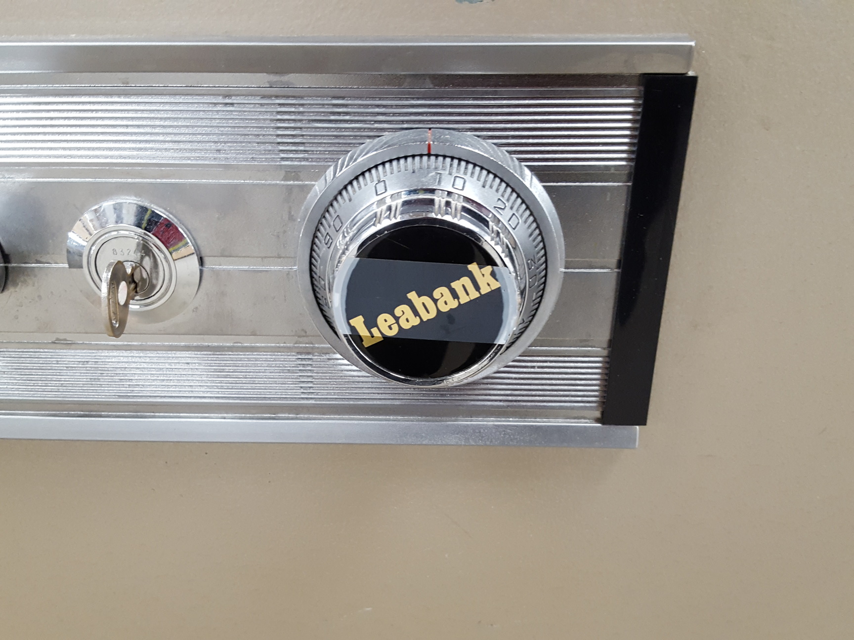 Image of Leabank Royal Safe with Key & Combination Locking System