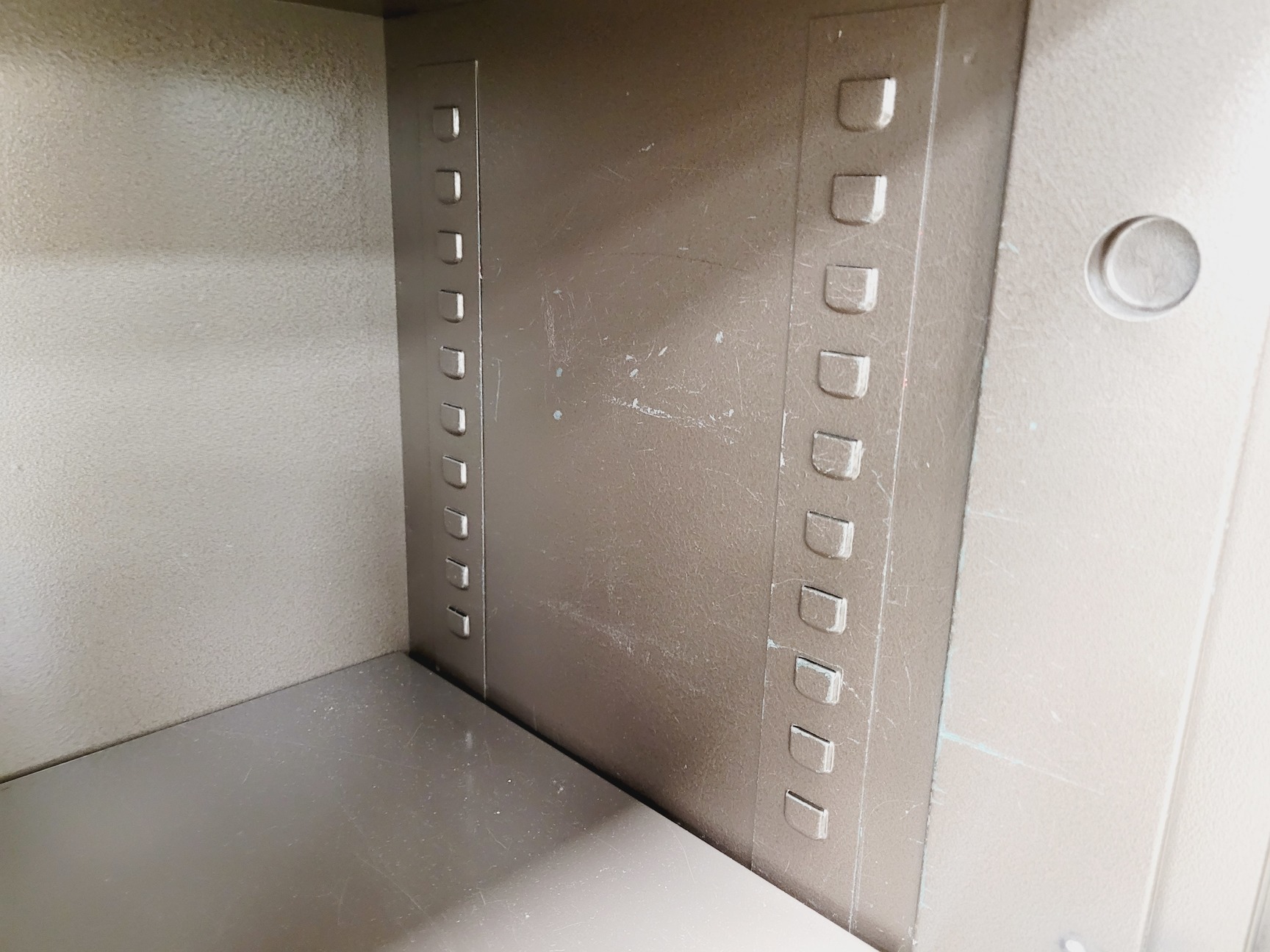 Image of Leabank Royal Safe with Key & Combination Locking System