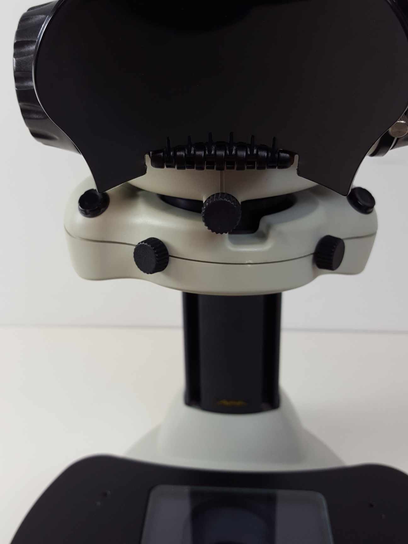 Image of Vision Engineering ISIS Microscope Ergonomic Lab