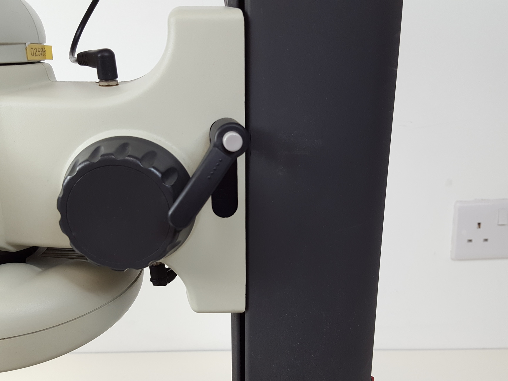 Image of Vision Engineering ISIS Microscope Ergonomic Lab