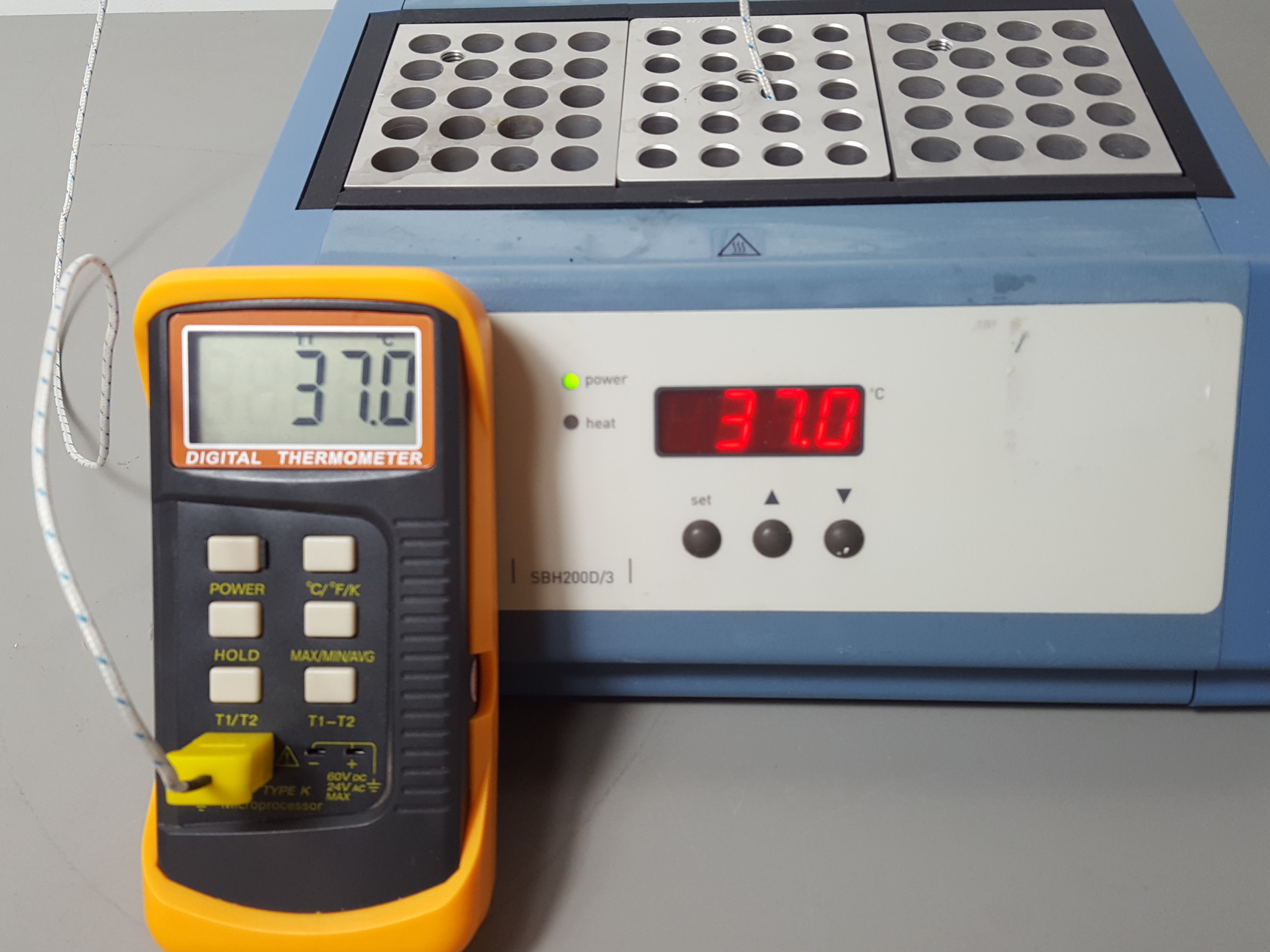 Image of Stuart Model SBH200D/3 Dry Block Heater Lab 