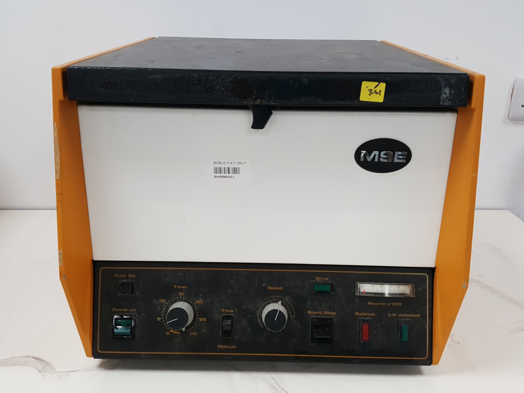 Image of 6 x Benchtop Centrifuges - MSE Centaur 2, Heraeus Biofuge A, Eppendorf 5415 Lab