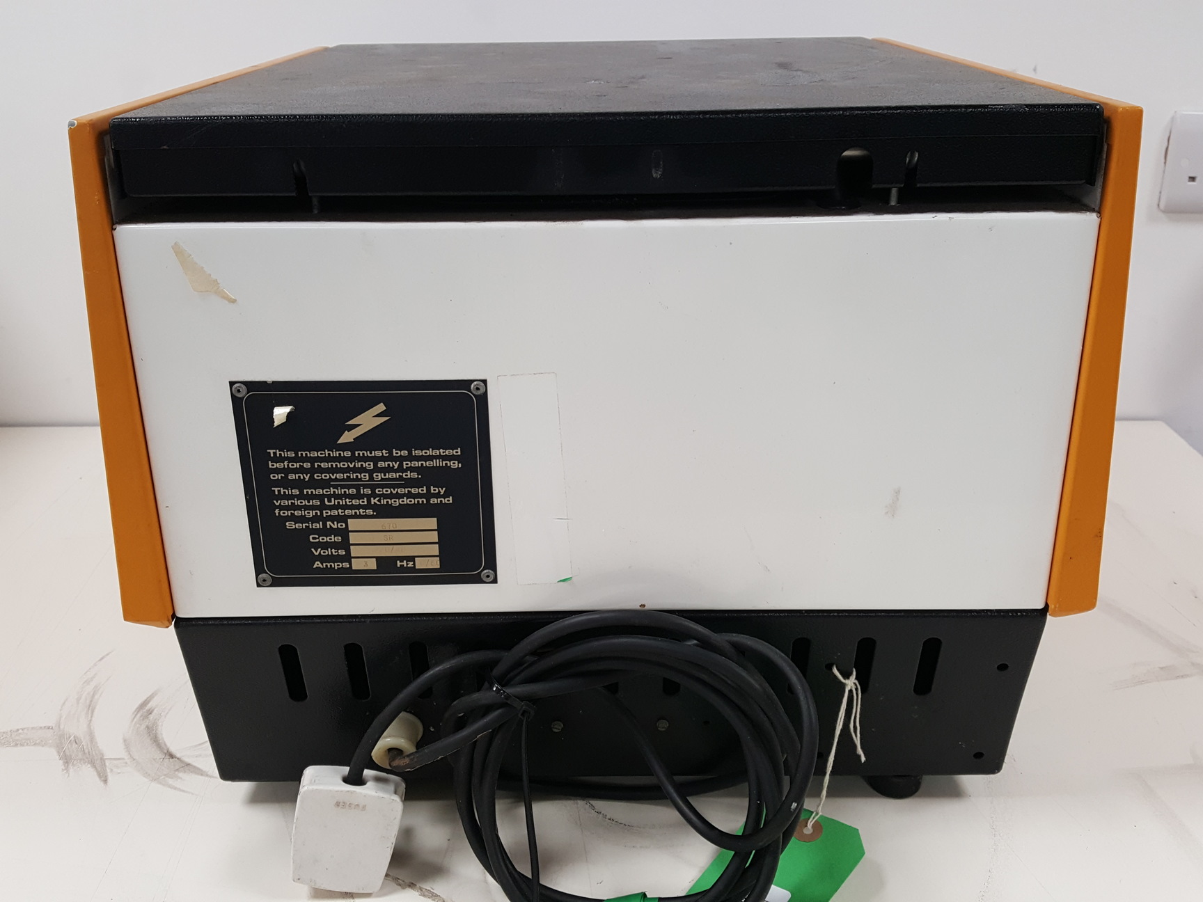 Image of 6 x Benchtop Centrifuges - MSE Centaur 2, Heraeus Biofuge A, Eppendorf 5415 Lab