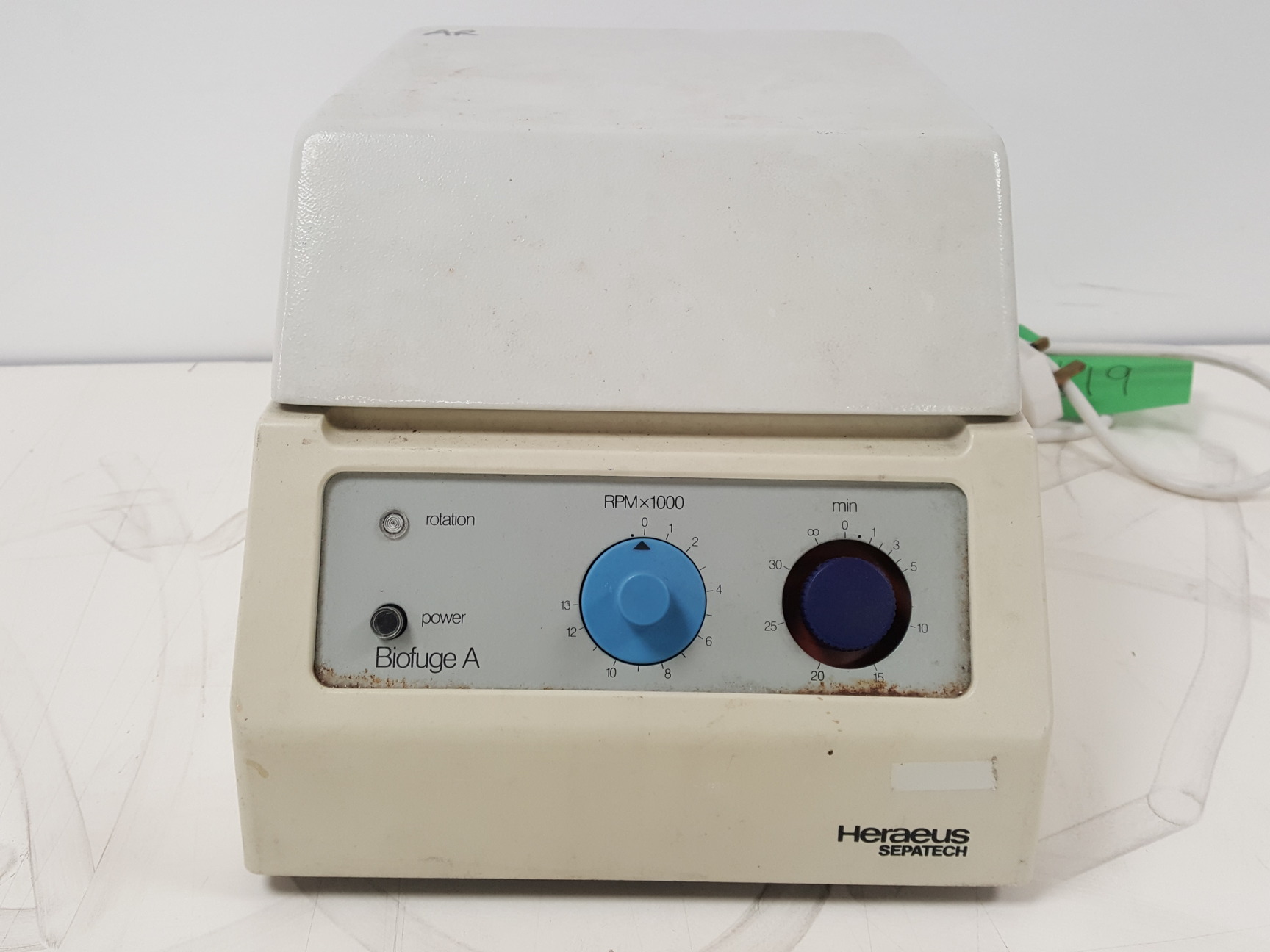 Image of 6 x Benchtop Centrifuges - MSE Centaur 2, Heraeus Biofuge A, Eppendorf 5415 Lab