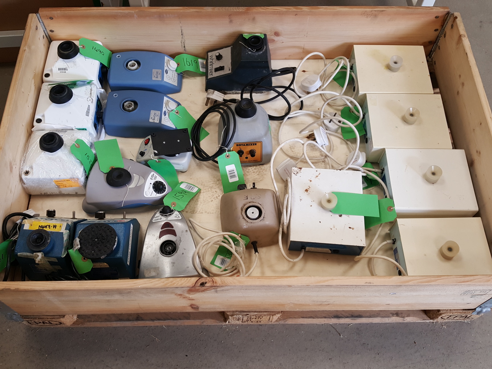 Image of 18 x Laboratory Vortex Mixers - Fisherbrand Fisher Scientific, Stuart, Grant Lab