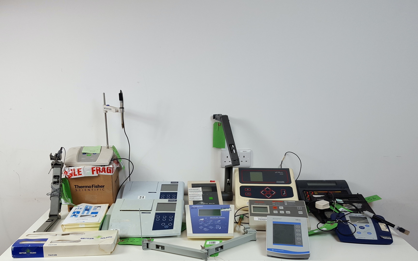 Image of 16x Laboratory pH Meters & Accessories - Whatman, Hanna, Mettler Lab Job Lot