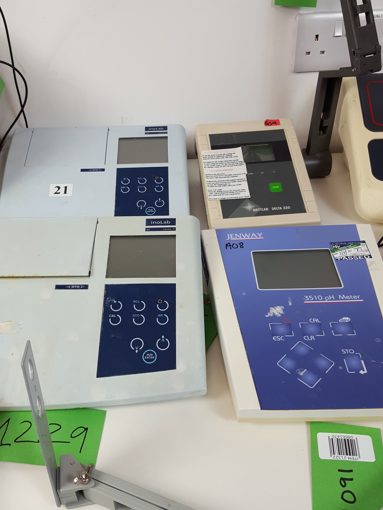 Image of 16x Laboratory pH Meters & Accessories - Whatman, Hanna, Mettler Lab Job Lot