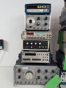 Thumbnail image of 14 x Function Generators Farnell, Feedback , Hitachi, HP, Sabtronics Lab Job Lot